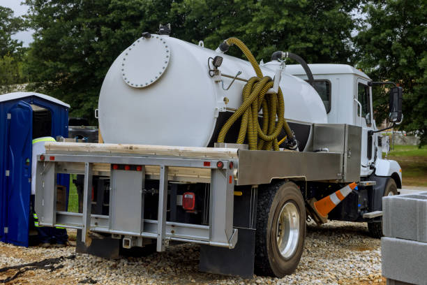 Best Porta potty delivery and setup  in Pearland, TX
